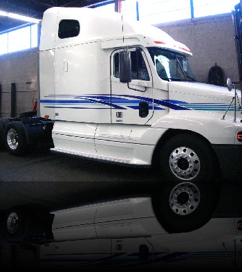 cent-l7 straight blue gradient wind passenger side.gif